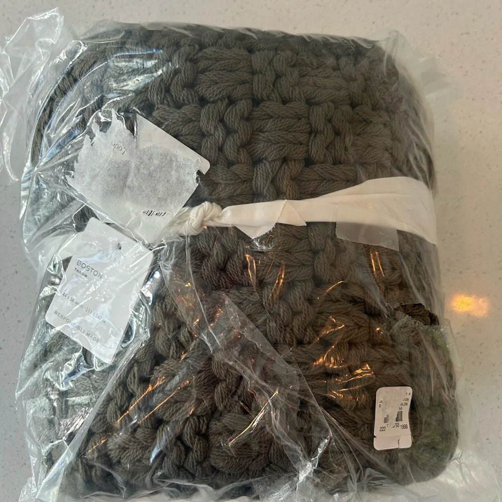 Pottery Barn Boston Throw Blanket Chunky Knit Loden Green NWT
